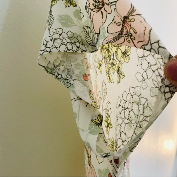 Cato est.1946 Floral Print Women's Top with Ruffle Hem size L spring light airy - Picture 6 of 10
